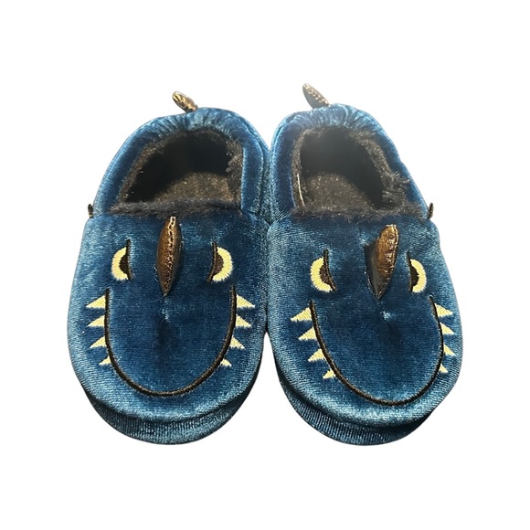 Shark Slippers - Picture 2 of 3